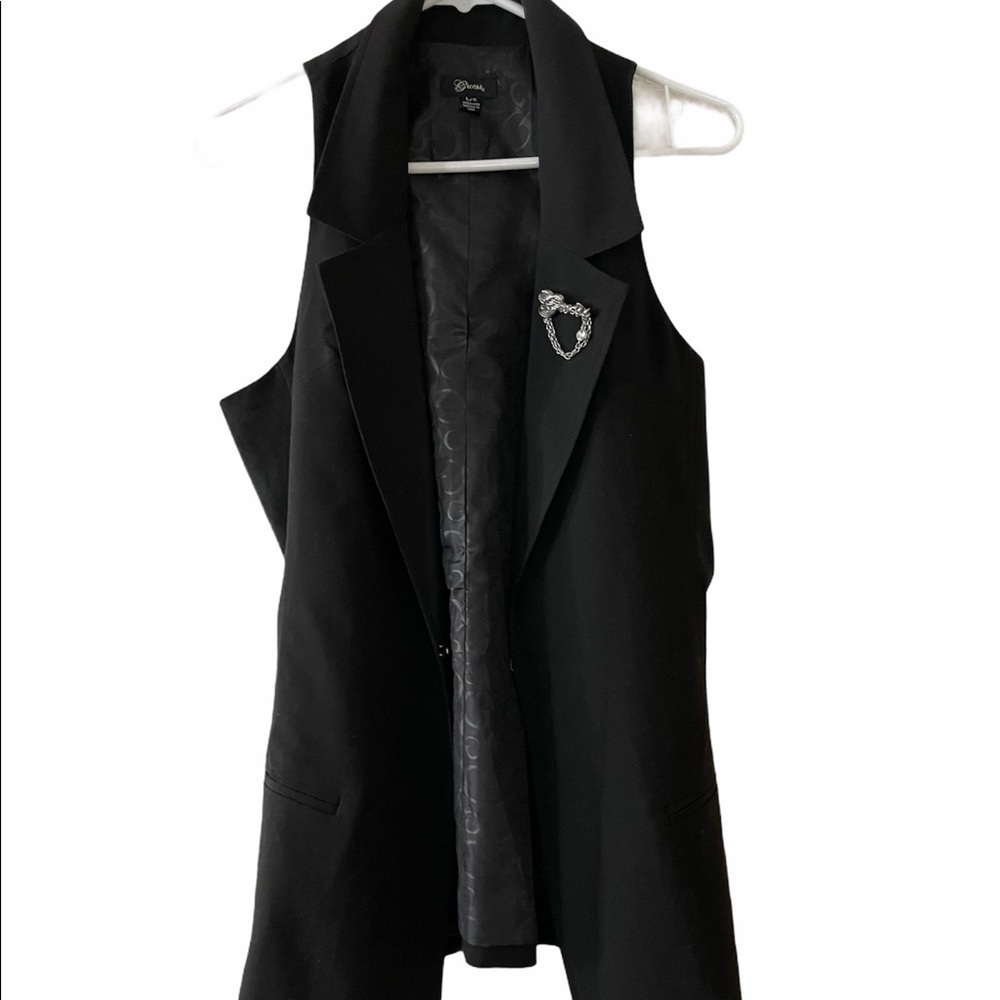 Black Vest by Guess - size Large